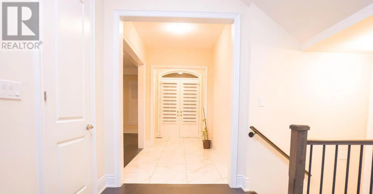 24 Selwood Drive, Brampton, ON, L6P 4R5 - 3