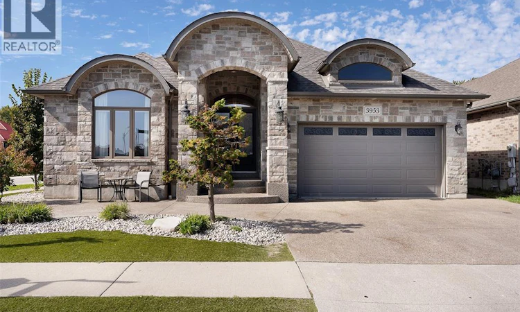 3953 Zanzibar Crescent