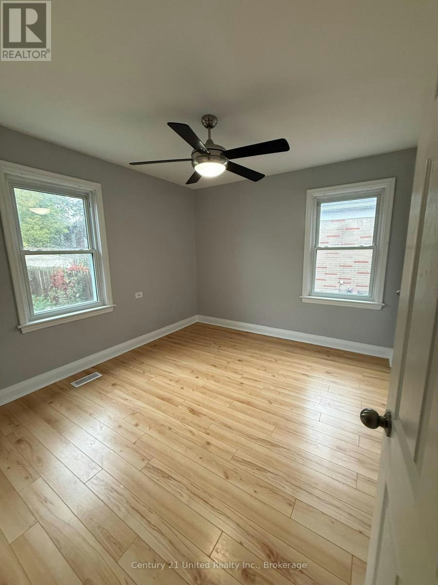 MAIN FLOOR-1055 Western Avenue, Peterborough, ON, K9J 5W5 - 14