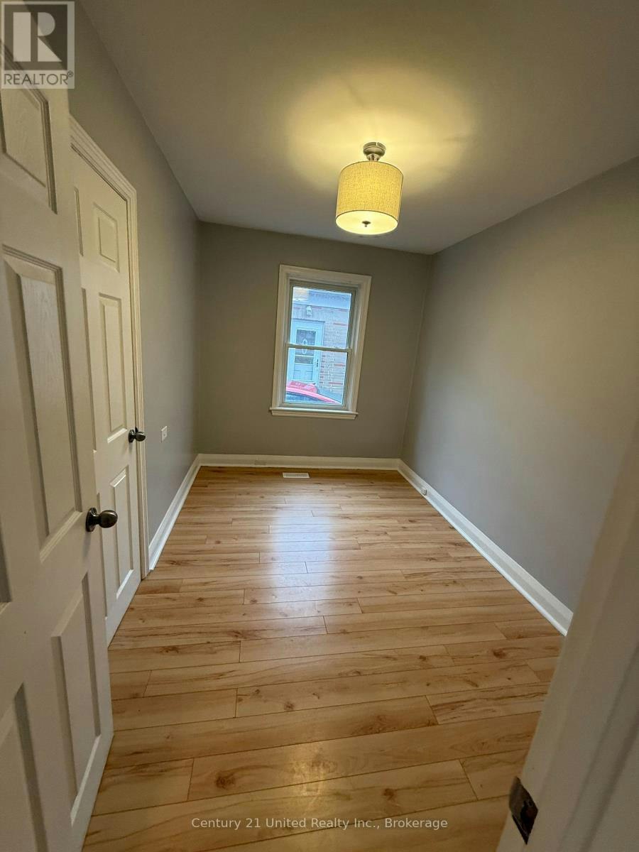 MAIN FLOOR-1055 Western Avenue, Peterborough, ON, K9J 5W5 - 9