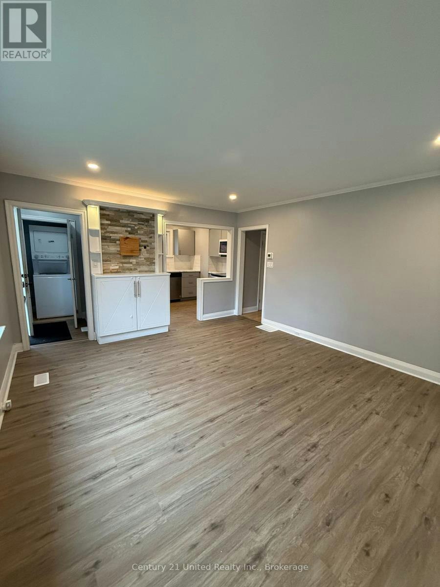 MAIN FLOOR-1055 Western Avenue, Peterborough, ON, K9J 5W5 - 3