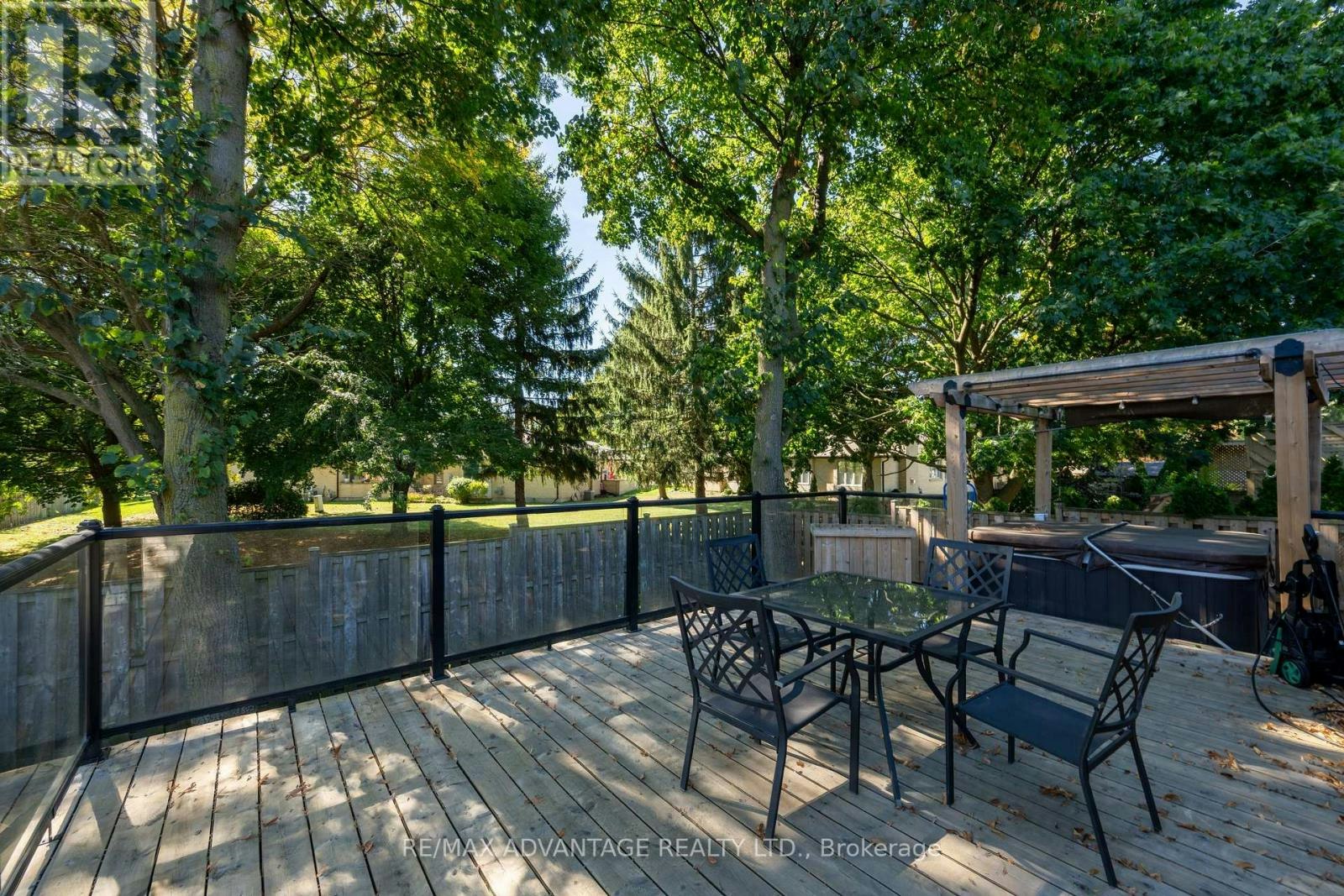 126 Mountainview Crescent, London, ON, N6J 4N1 - 23