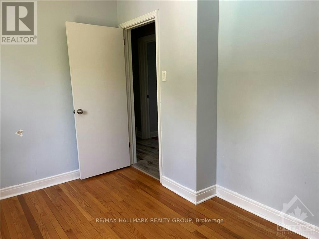 38 Capilano Drive, Ottawa, ON, K2E 6G4 - 4