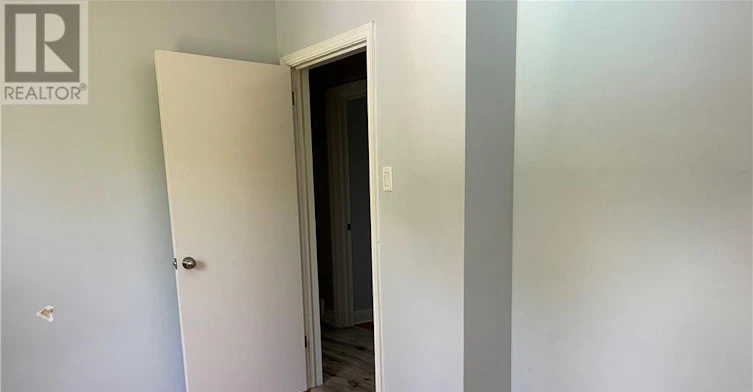 38 Capilano Drive, Ottawa, ON, K2E 6G4 - 4