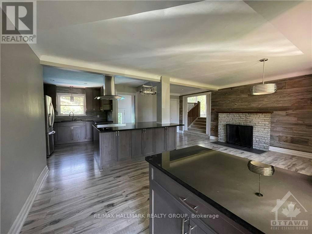 38 Capilano Drive, Ottawa, ON, K2E 6G4 - 2
