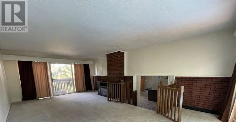 38 Capilano Drive, Ottawa, ON, K2E 6G4 - 6