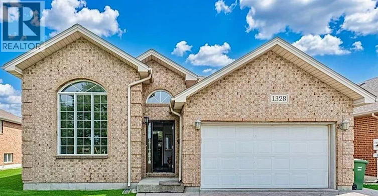 1328 Imperial Crescent, Windsor, ON, N9G 2T5