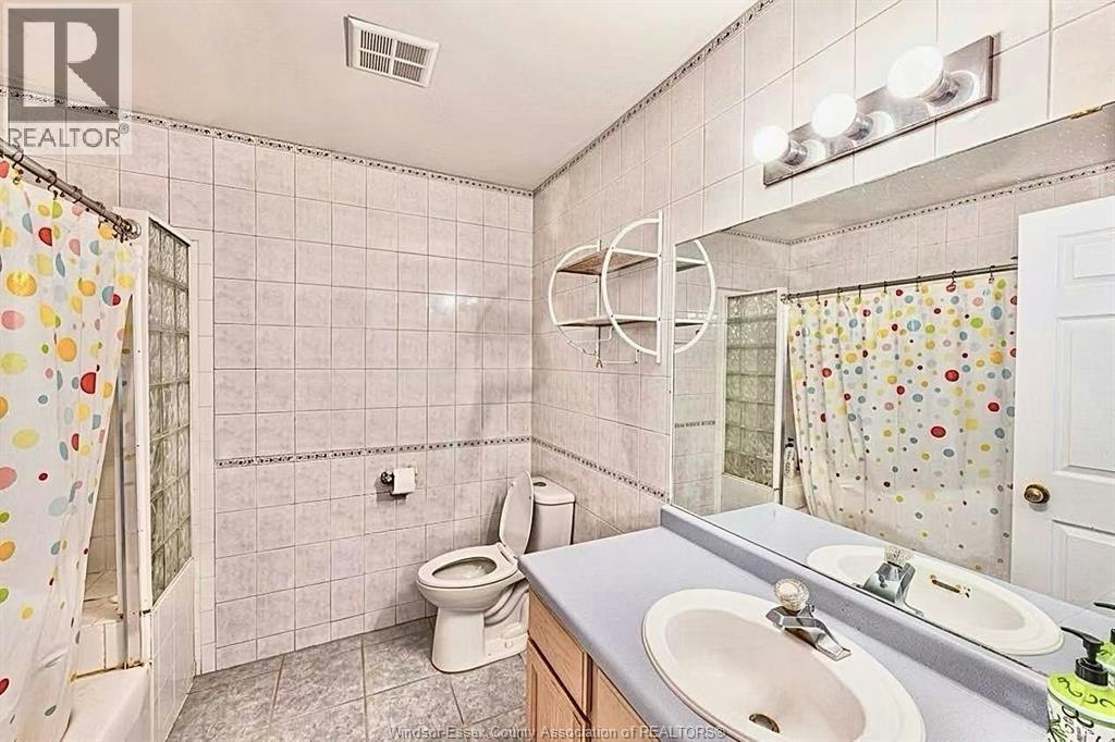 1328 Imperial Crescent, Windsor, ON, N9G 2T5 - 11