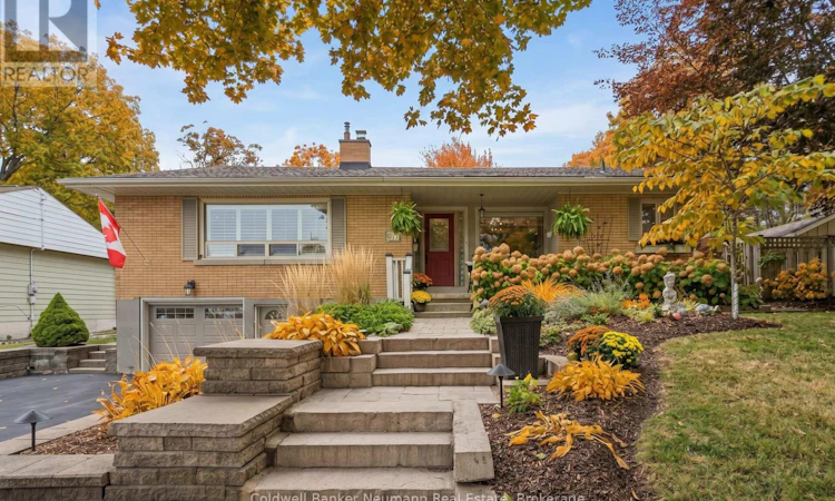 25 Bennett Avenue