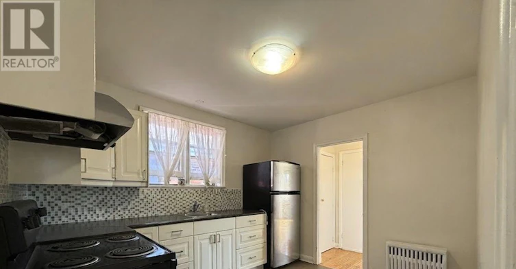 2ND FL-82 Lanark Avenue, Toronto, ON, M6E 2G4 - 11