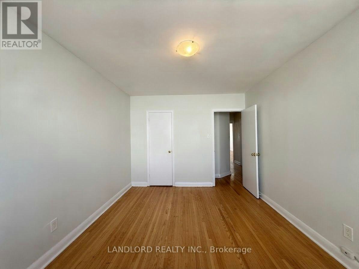 2ND FL-82 Lanark Avenue, Toronto, ON, M6E 2G4 - 17
