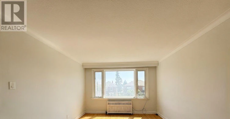 2ND FL-82 Lanark Avenue, Toronto, ON, M6E 2G4 - 2