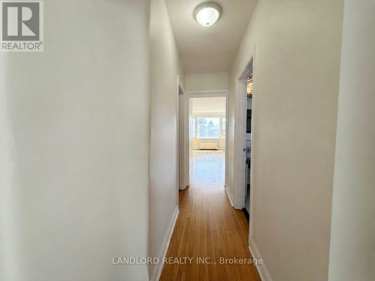 2ND FL-82 Lanark Avenue, Toronto, ON, M6E 2G4 - 24