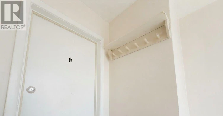 2ND FL-82 Lanark Avenue, Toronto, ON, M6E 2G4 - 26
