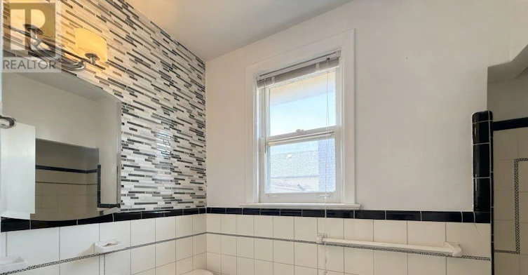 2ND FL-82 Lanark Avenue, Toronto, ON, M6E 2G4 - 14
