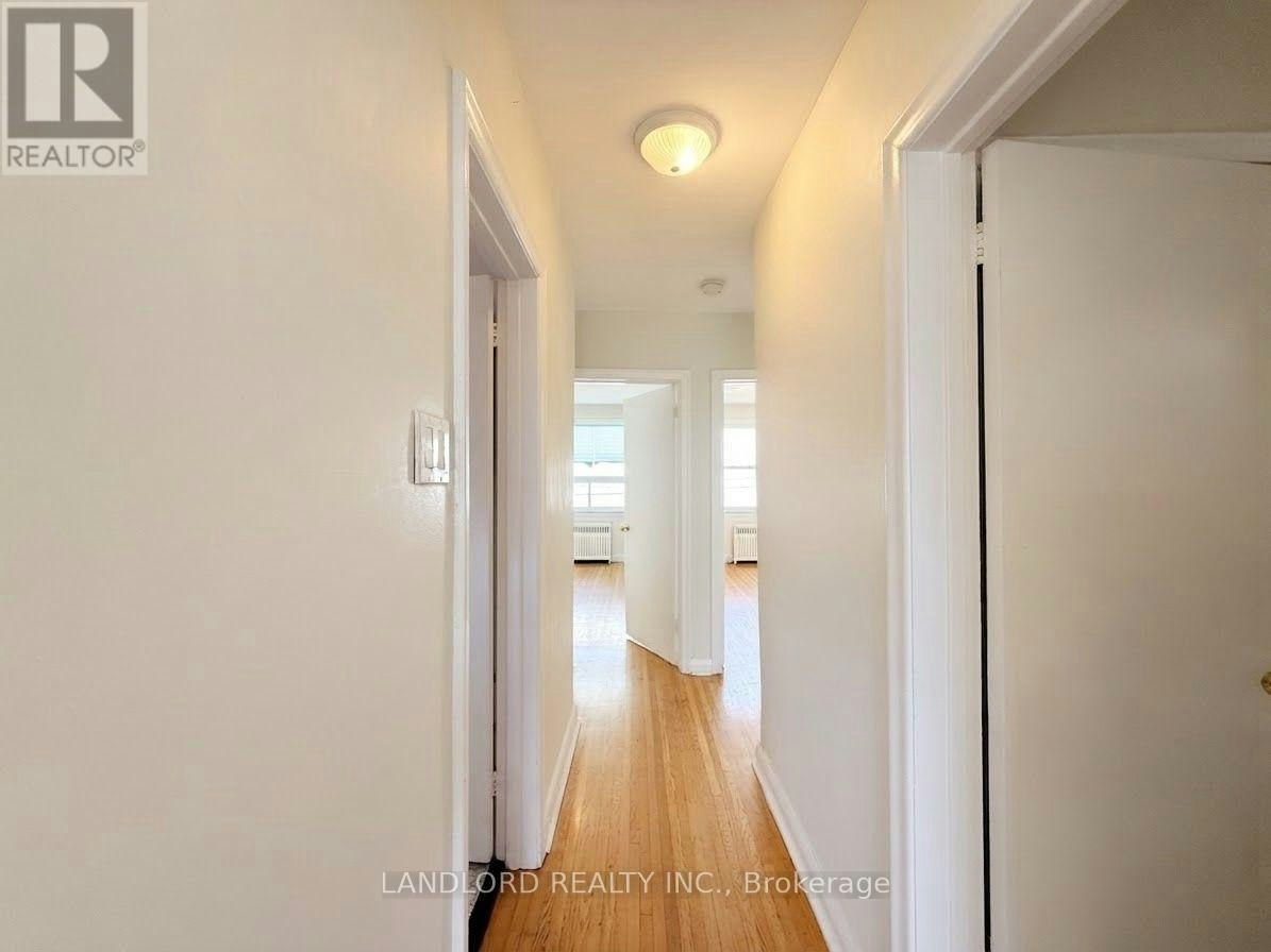 2ND FL-82 Lanark Avenue, Toronto, ON, M6E 2G4 - 13