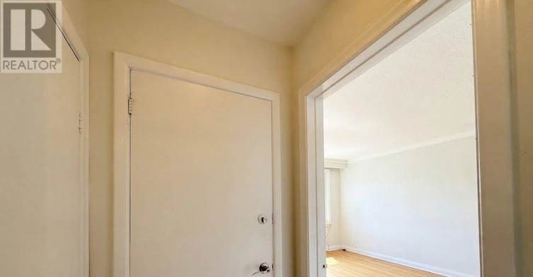 2ND FL-82 Lanark Avenue, Toronto, ON, M6E 2G4 - 12