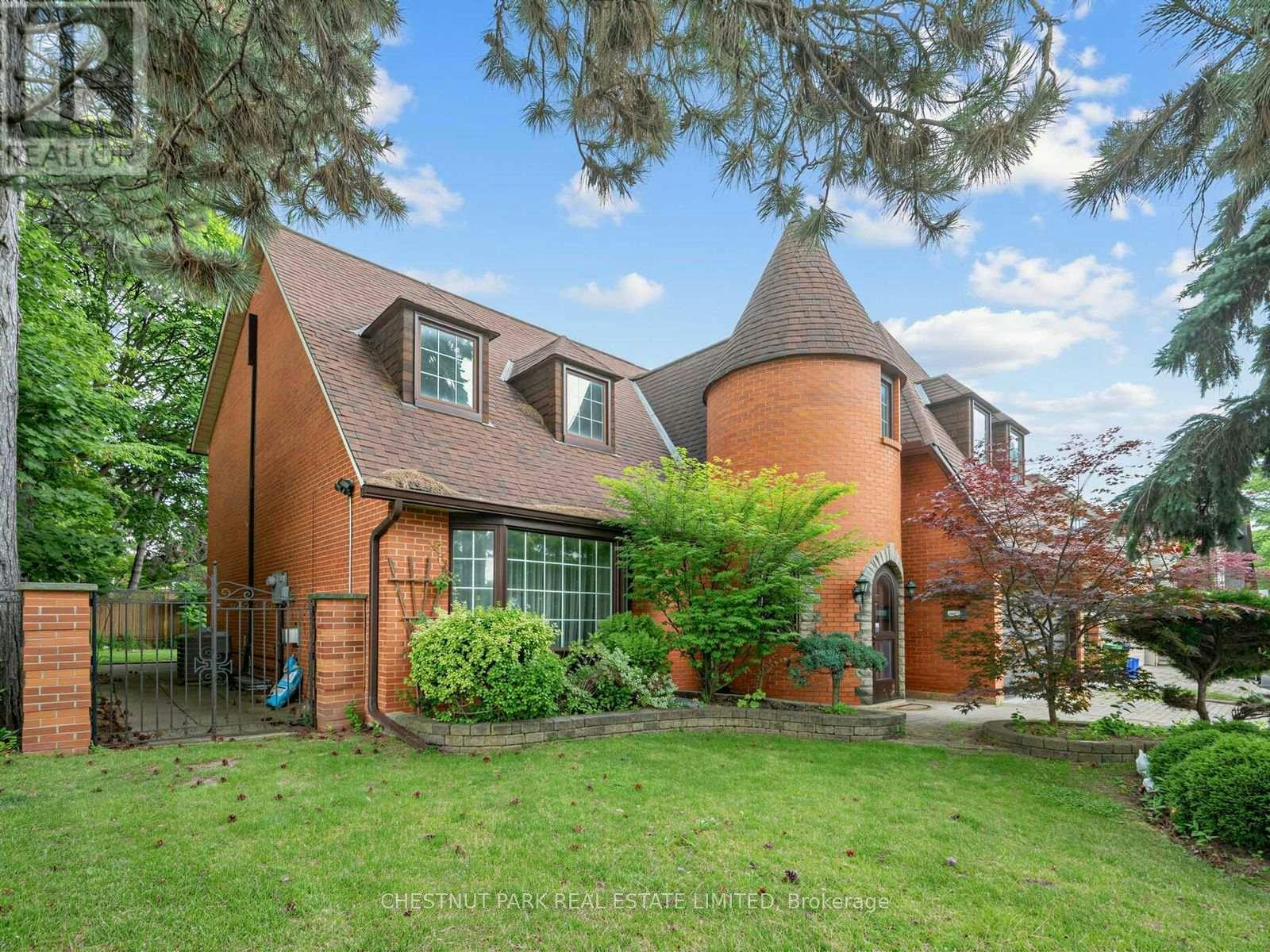 59 Chipstead Road, Toronto, ON, M3B 3E8