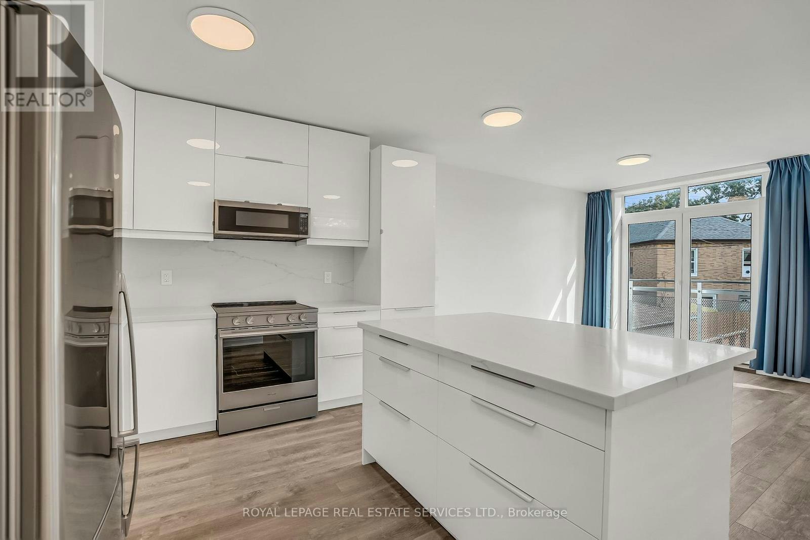 C-439 Winona Drive, Toronto, ON, M6C 3T4 - 21