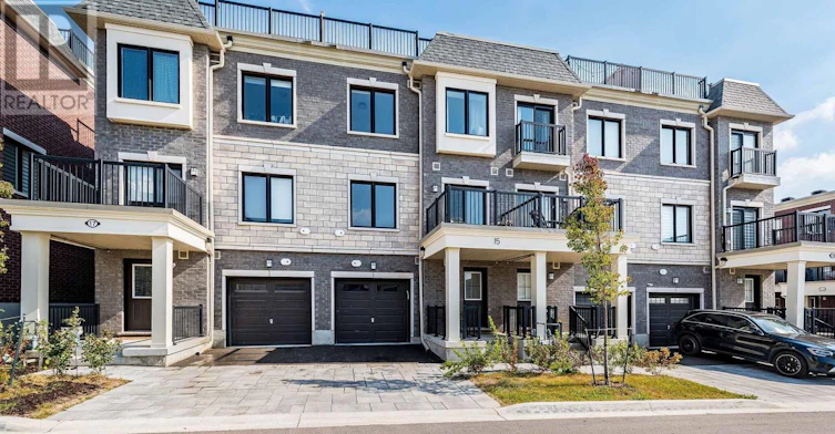 15 Canton Lane, Whitchurch-Stouffville, ON, L4A 4W8 - 2