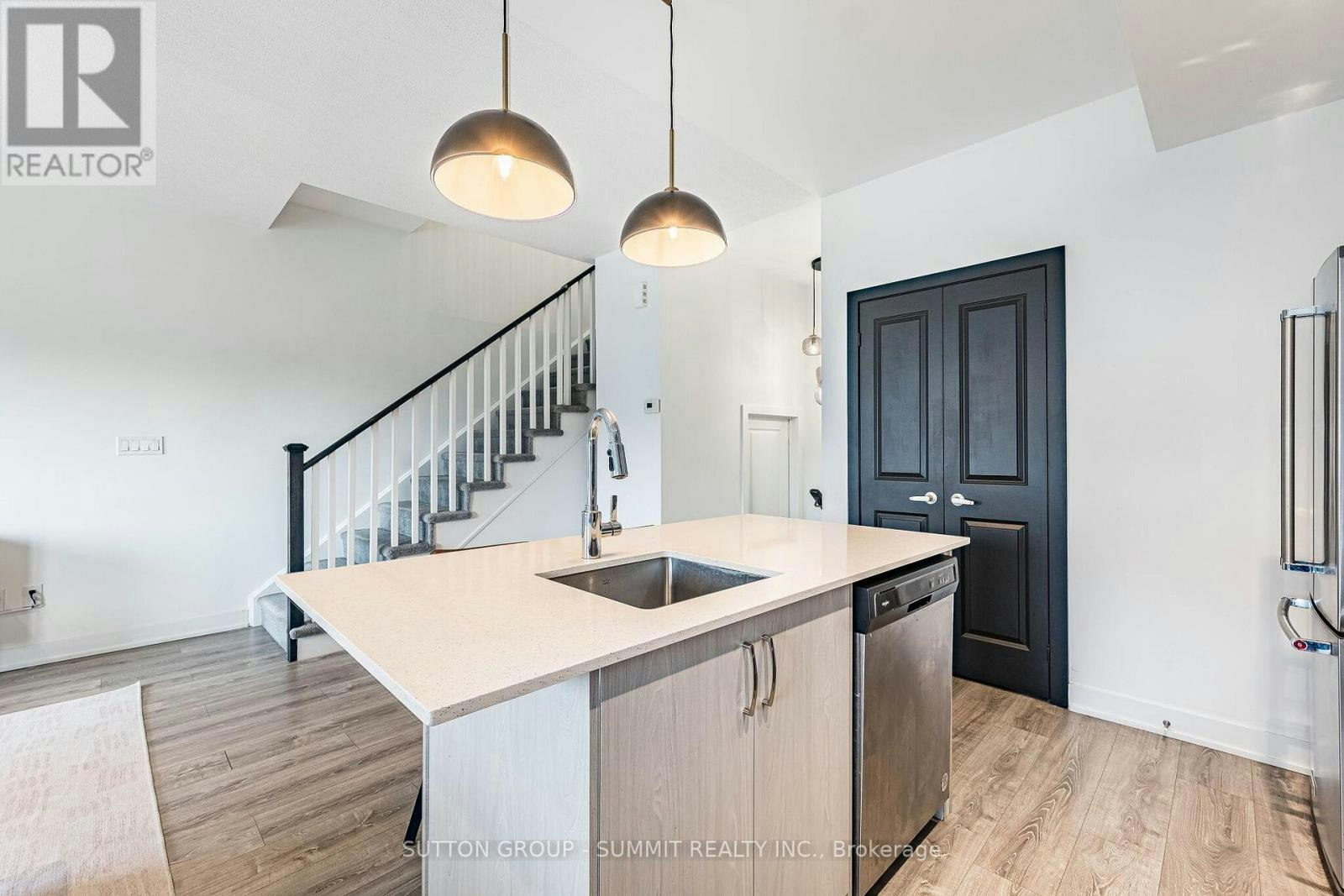 15 Canton Lane, Whitchurch-Stouffville, ON, L4A 4W8 - 15