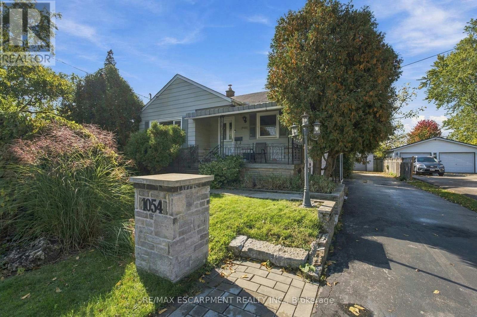 1054 Glendor Avenue, Burlington, ON, L7R 3V4