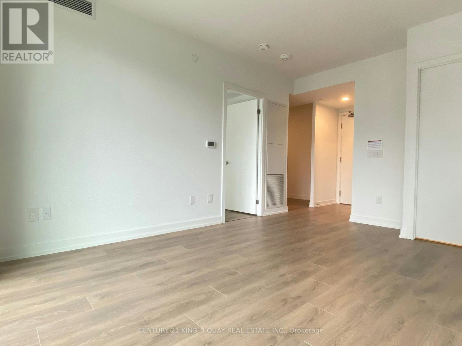 1010-1100 Sheppard Avenue W, Toronto, ON, M3K 0E4 - 5