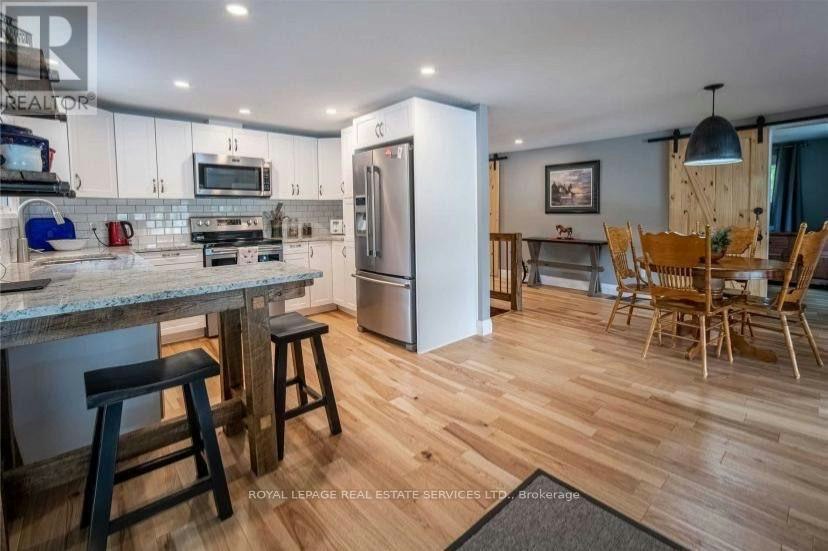 2365 Selwyn Bay Lane, Smith-Ennismore-Lakefield, ON, K0L 2H0 - 17