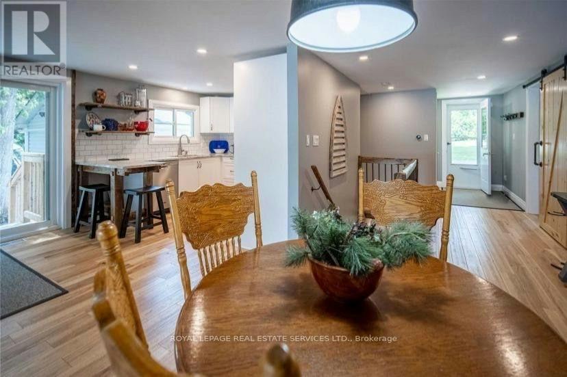 2365 Selwyn Bay Lane, Smith-Ennismore-Lakefield, ON, K0L 2H0 - 16