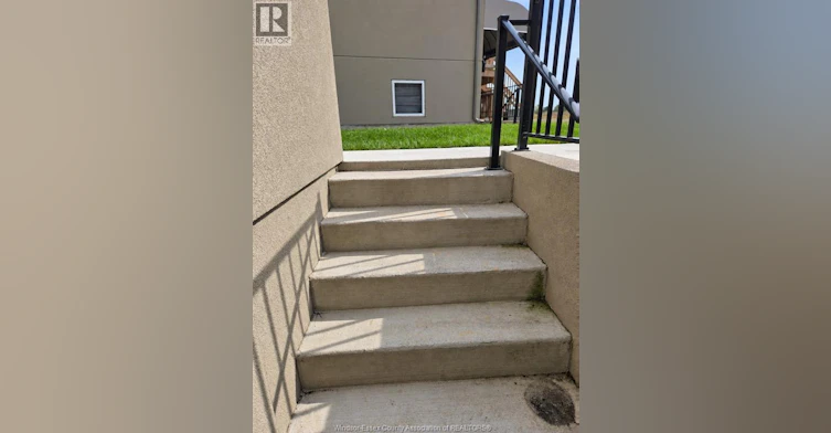 LOWER-149 Lane Street, Essex, ON, M8M 0B1 - 9