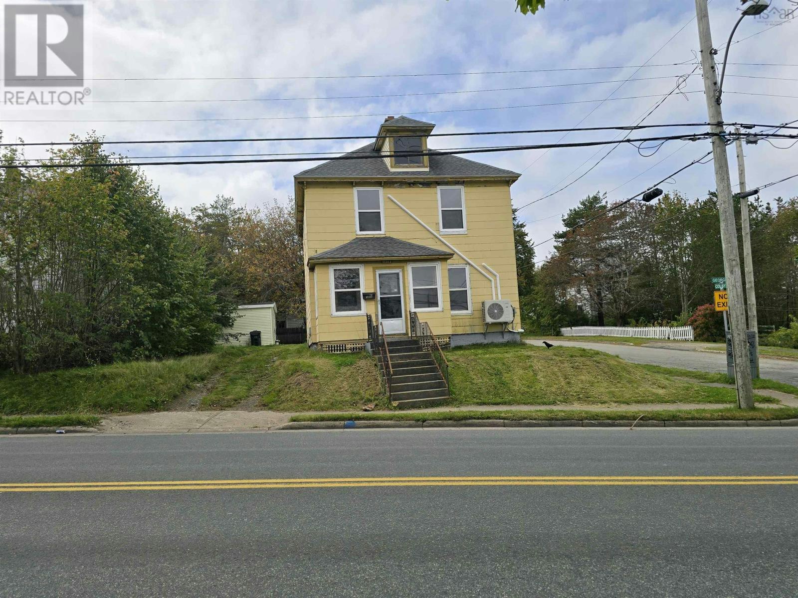 1038 George Street, Sydney, NS, B1P 1M8