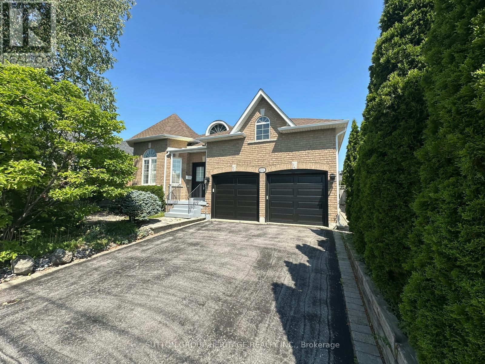 1886 Pine Grove Avenue, Pickering, ON, L1V 7C6