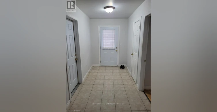 3-444 Newfoundland Street, Wellington North, ON, N0G 2L2 - 2
