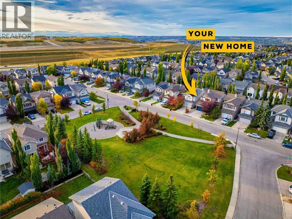 66 Cougarstone Close SW, Calgary, AB, T3H 5J4