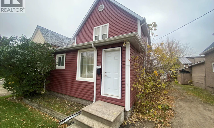 277 Fourth Avenue N