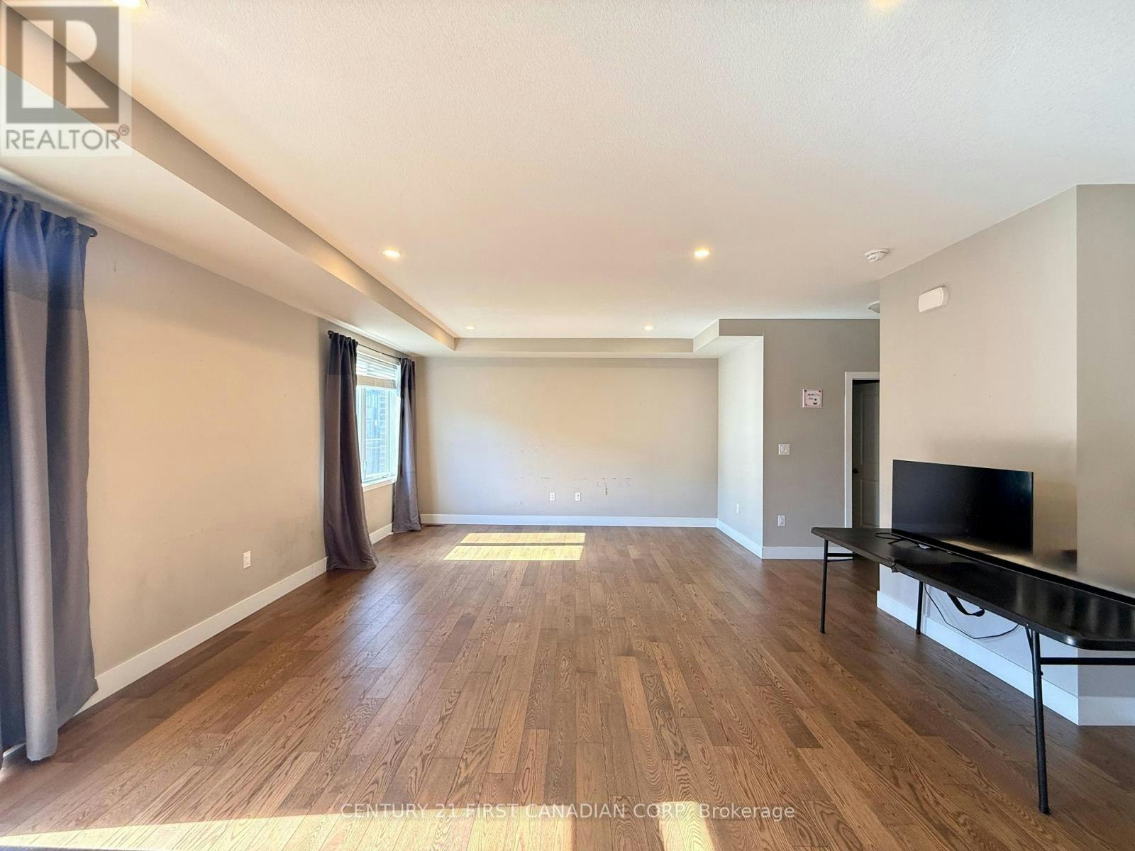 40-1960 Dalmagarry Road, London, ON, N6G 0T8 - 6