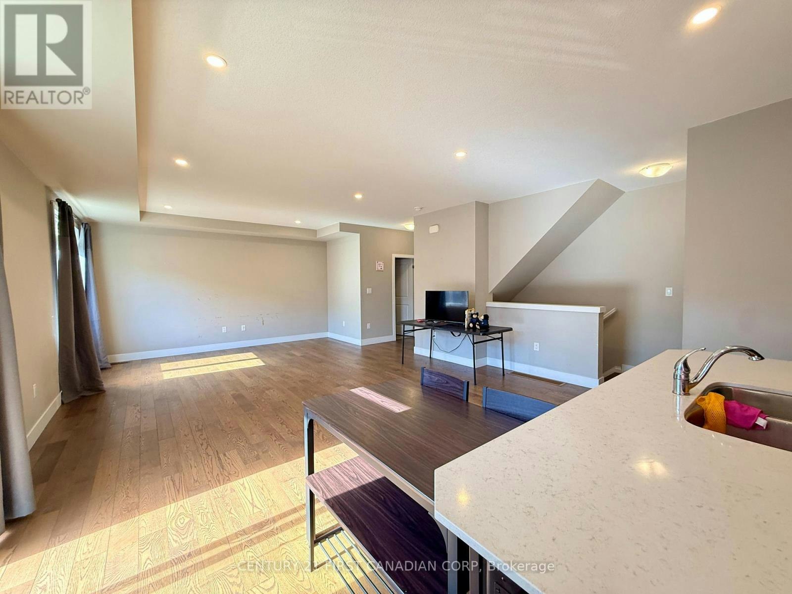 40-1960 Dalmagarry Road, London, ON, N6G 0T8 - 11