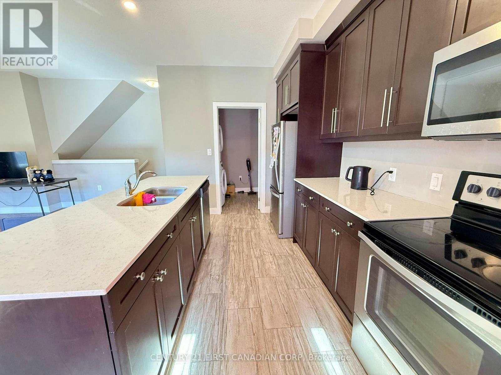 40-1960 Dalmagarry Road, London, ON, N6G 0T8 - 9