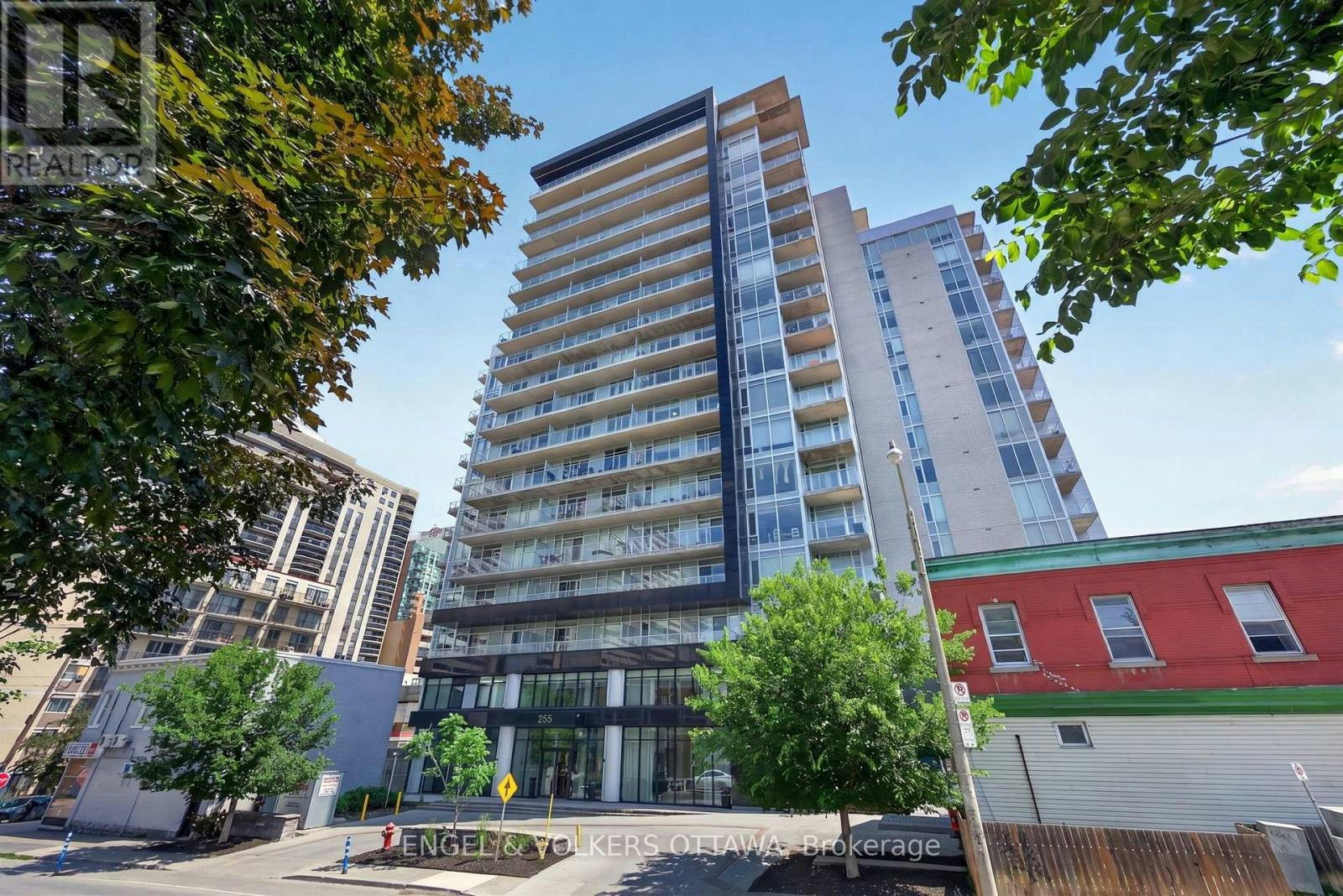 816-255 Bay Street, Ottawa, ON, K1R 0C5