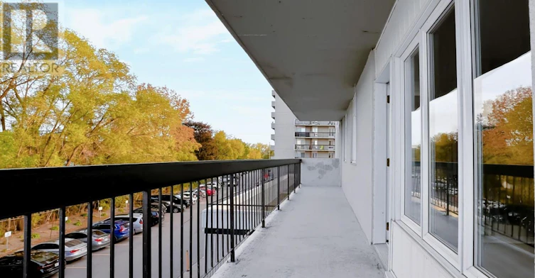 203 158a Mcarthur Avenue, Ottawa, ON, K1L 7E7 - 12