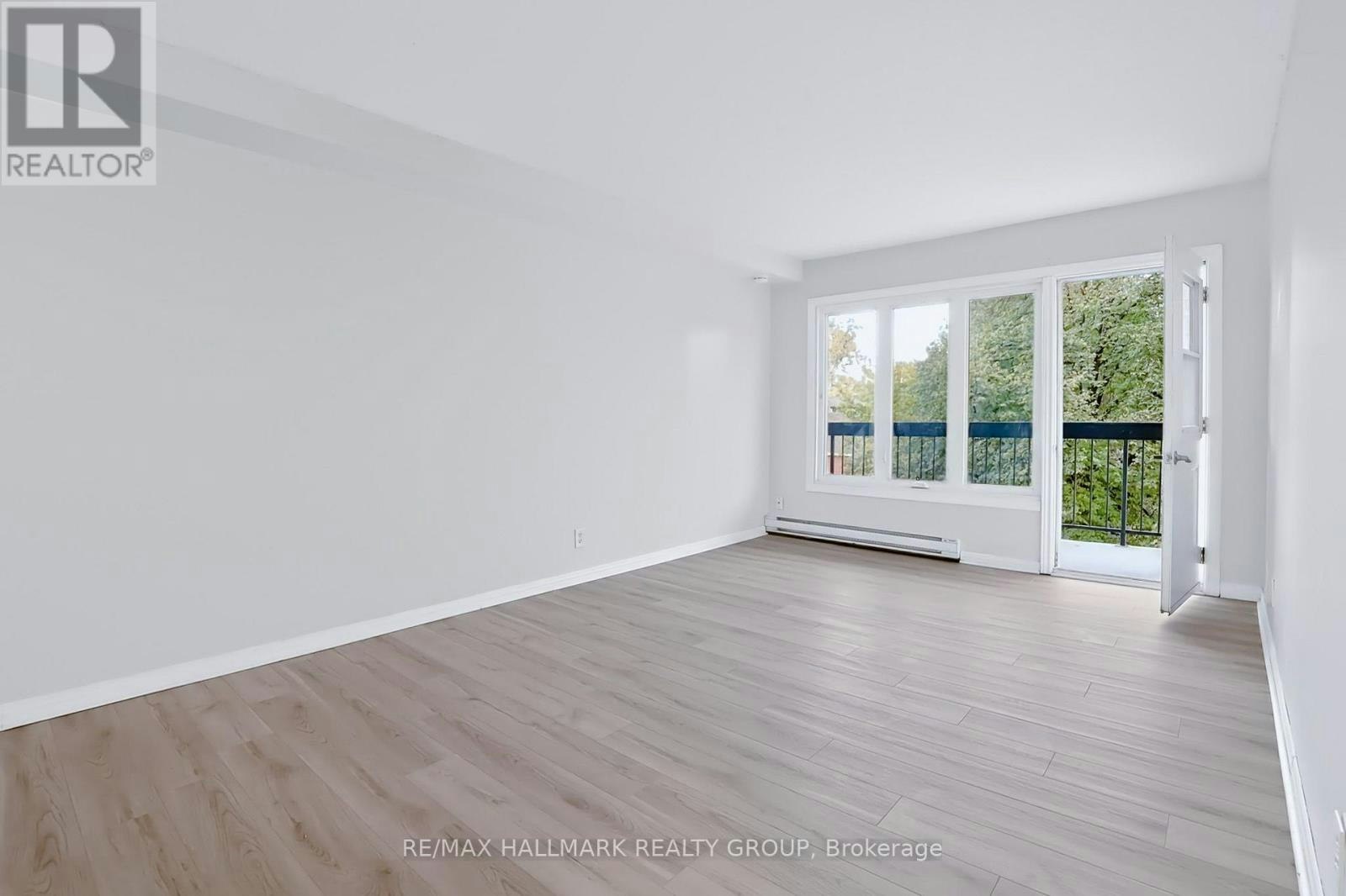 203 158a Mcarthur Avenue, Ottawa, ON, K1L 7E7 - 8