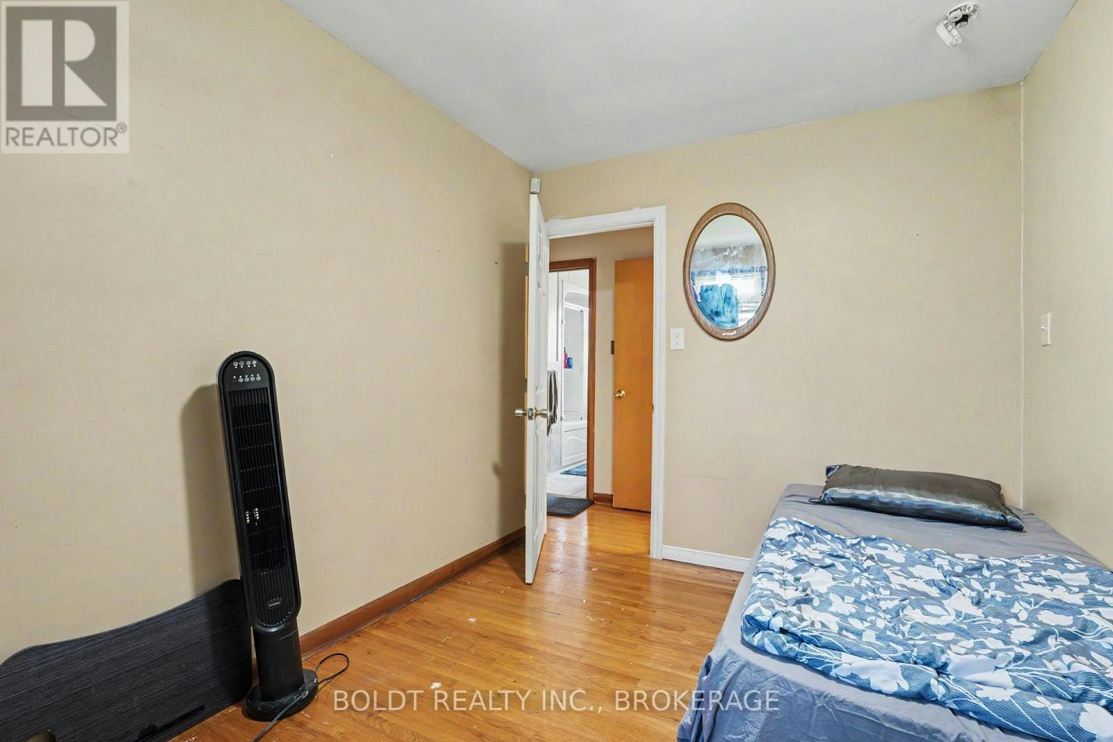 5568 Drummond Road, Niagara Falls, ON, L2G 4L3 - 5