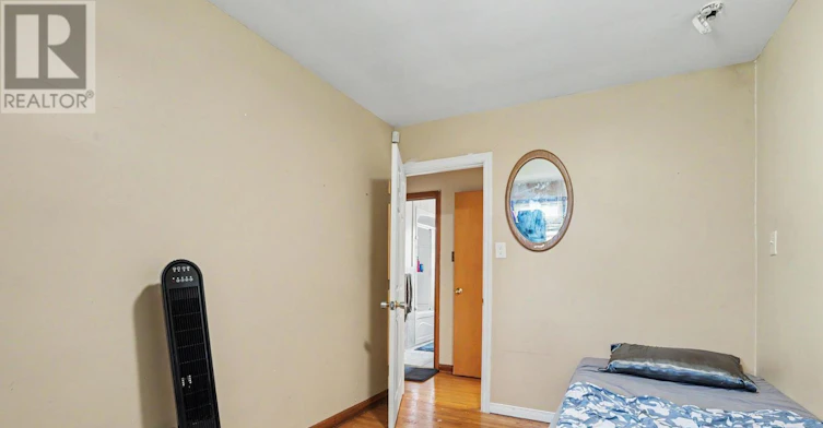 5568 Drummond Road, Niagara Falls, ON, L2G 4L3 - 5