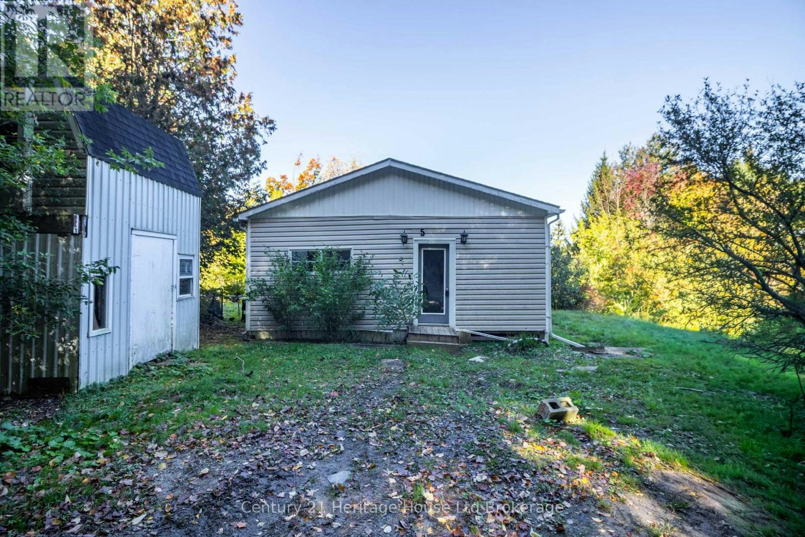 5 Quail 596101 59 Highway, East Zorra-Tavistock, ON, N4S 7W1