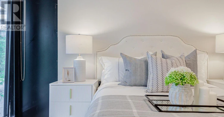 TH05-55 Charles Street E, Toronto, ON, M4Y 0J1 - 12