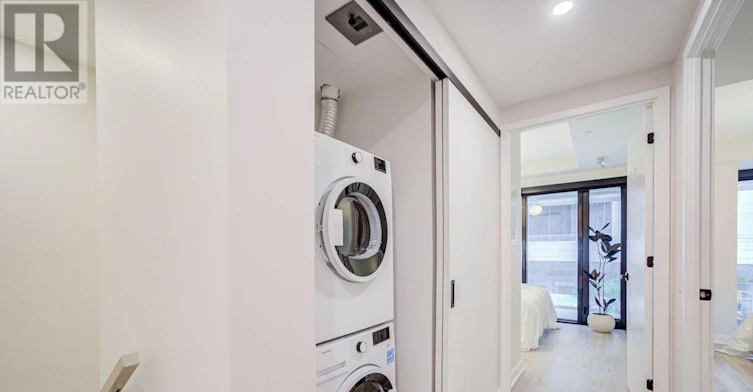 TH05-55 Charles Street E, Toronto, ON, M4Y 0J1 - 16