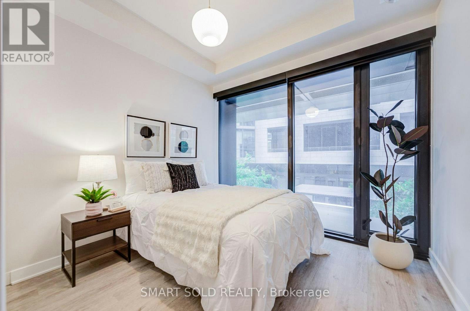 TH05-55 Charles Street E, Toronto, ON, M4Y 0J1 - 14
