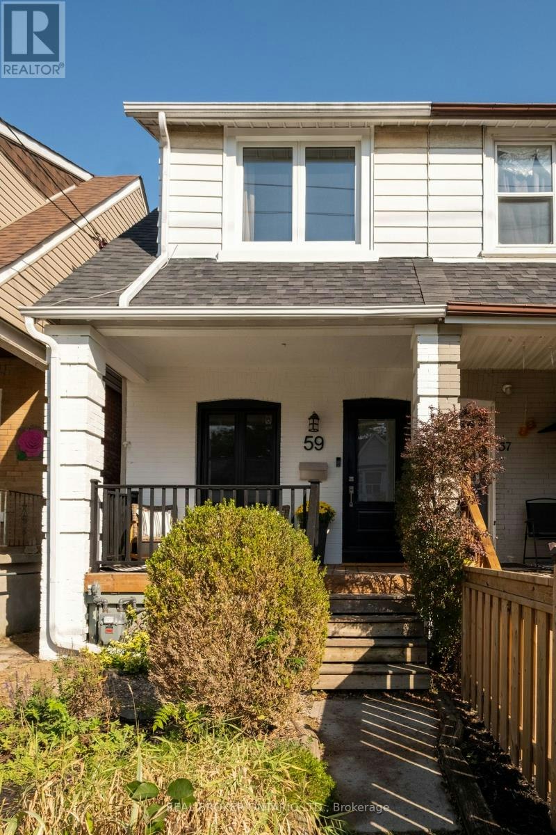 59 Bastedo Avenue, Toronto, ON, M4C 3M8