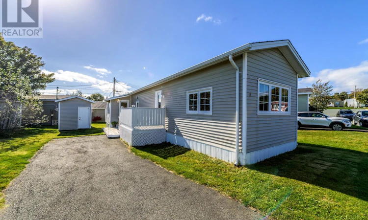 18 Meadowbrook Park Road