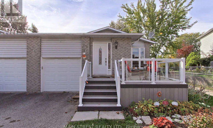 61 Hudson Crescent